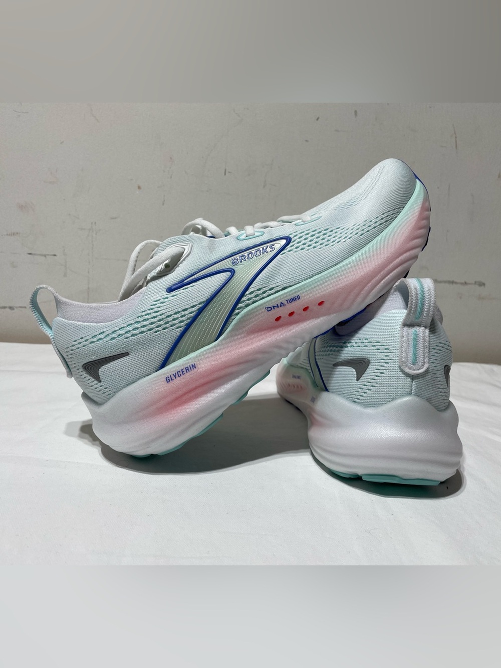 NEW Brooks Glycerine 22 Womens 8.5 Wide (D) 1204341D110 NWOB NWT White Blue